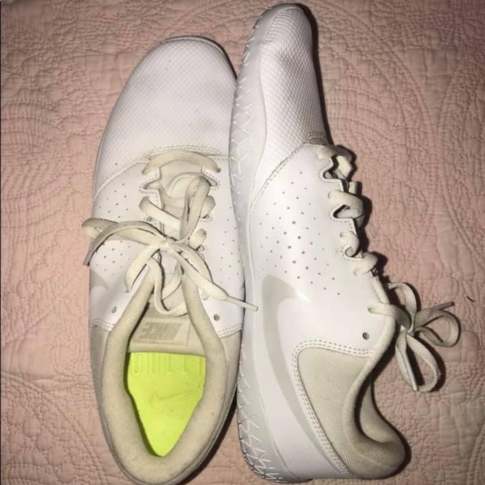 Nike cheer shoes